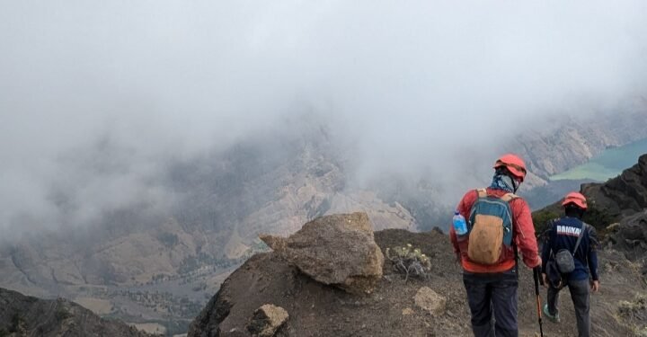 Pendaki Jakarta yang Hilang Di Rinjani Belum Ditemukan