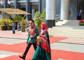 Fashion Show Lombok Timur, Penjabat Bupati dan Pimpinan OPD Bergaya Ala Model Profesional