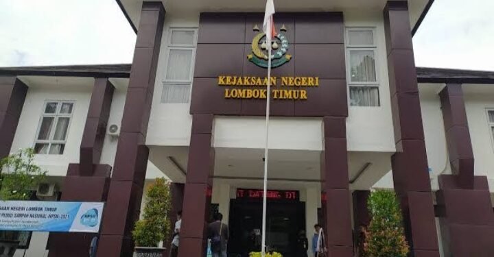 Korup Ratusan Juta Dana BLT, Kades Kerongkong Lombok Timur Ditahan Jaksa