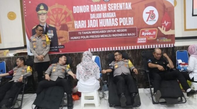 Donor Darah Humas Polda NTB Targetkan 2073 Kantong Plastik Darah
