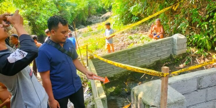 Orok Bayi Terbungkus Plastik Dibuang di Pemandian Desa Montong Baan Lombok Timur