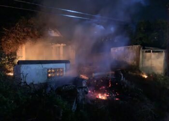 Rumah Tidak Berpenghuni Terbakar di Dusun Tempes Lombok Utara