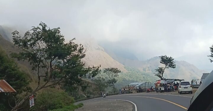 Wisatawan Keluhkan Mahalnya Sewa Kamar Hotel di Sembalun