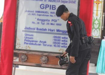 Amankan Natal di Kota Mataram, Datasemen Brimob Setrilkan Gereja