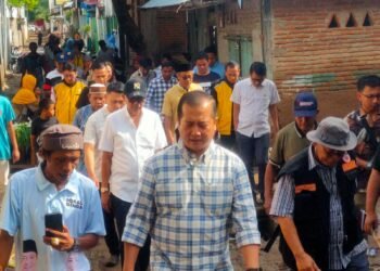 Gubernur Terpilih Serahkan Donasi untuk Korban Banjir Kota Bima