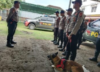 Bantu Pencarian Korban Banjir Bba Polda NTB Kerahkan Kemampuan Tim Berkemampuan SAR