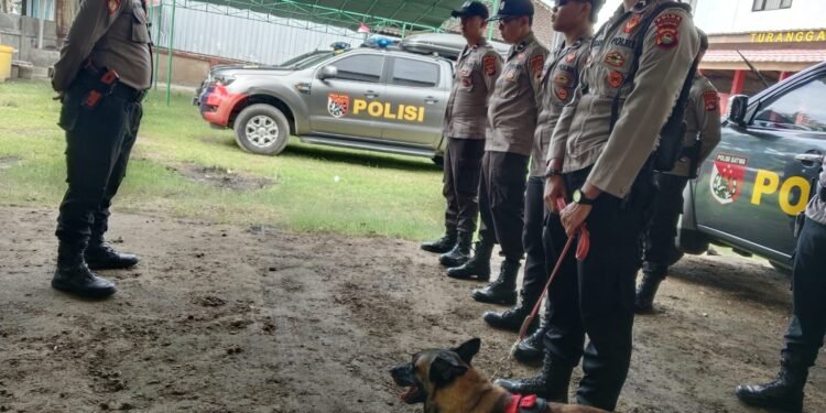 Bantu Pencarian Korban Banjir Bba Polda NTB Kerahkan Kemampuan Tim Berkemampuan SAR
