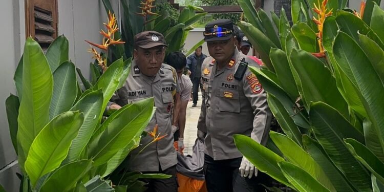 Bule Jerman Tewas di Kolam Renang Vila Gelzein Giki5 Air