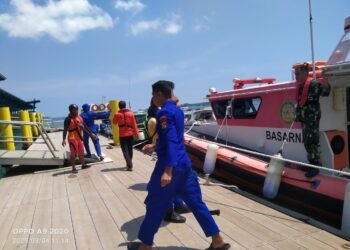Kapal Nelayan Membawa 1,5 ton Ikan Kerapu Terbakar di Gili  Trawangan