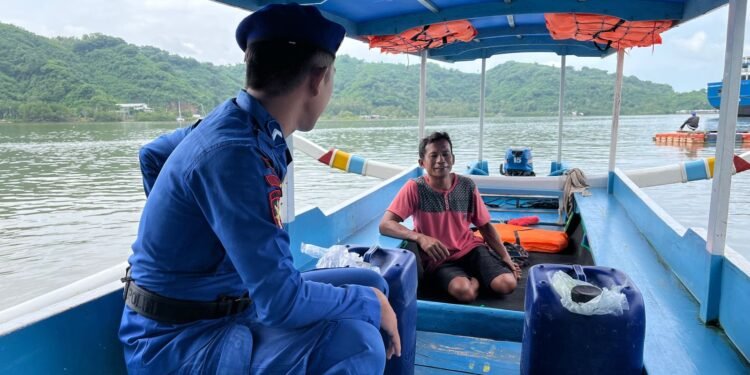 Jelang Lebaran Pol Airud Polda NTB Gencarkan Patroli Pesisir dan Pantai Lembar