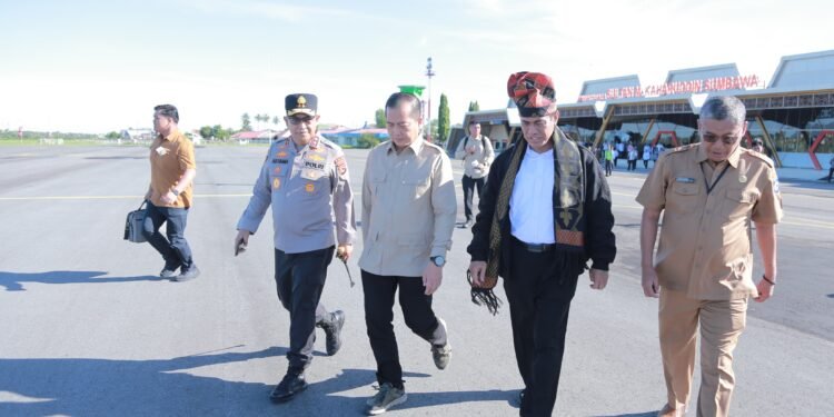 Menteri Pertanian dan Kapolda NTB Panen Raya Jagung di Sumbawa