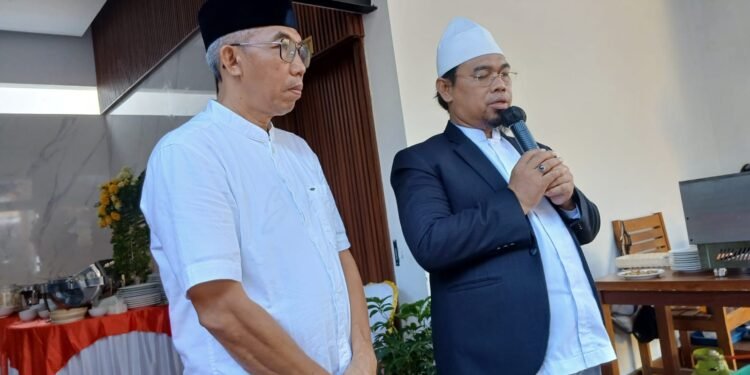 Berangkat Haji, TGH Syubki Sasaki Doakan Ketua JMSI NTB