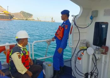 Ditpolairud Polda NTB Perketat Pengawasan  di Sekitar Perairan Pelabuhan PT. AMNT