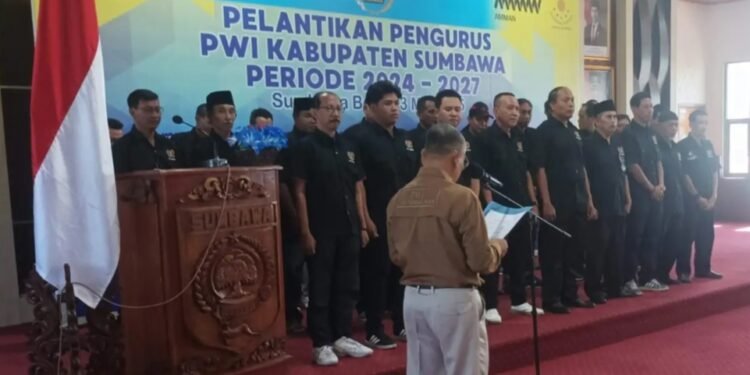 Bupati Sumbawa Sentil Wartawan, Junjung Tinggi Kode Etik Jurnalistik