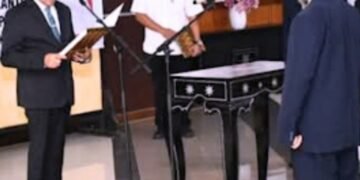 Bupati Lotim Mutasi Dr. Mugni dari Kepala Badan Kepegawaian Jadi Kepala Perpustakaan dan Arsip Daerah