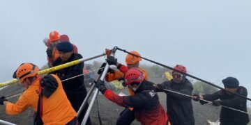 Evakuasi Berlangsung Dramatis, Jenazah Juliana Berhasil Dinaikkan dari Jurang Rinjani