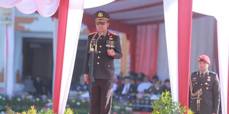 Pimpin Upacara HUT Bhayangkara 79, Kapolda NTB Sampaikan Komitmen Polri Sambut Indonesia Emas 2045