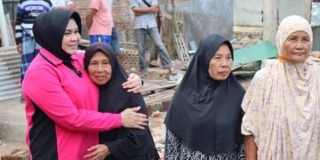 Bhayangkari Brimob NTB  Baksos untuk Warga Majluk Korban Banjir