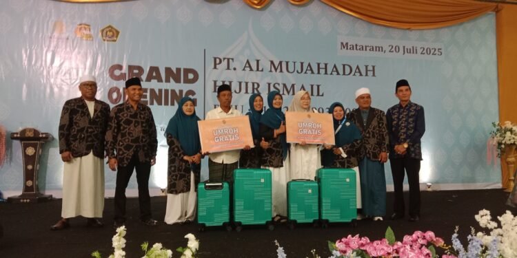 Dua Orang Dapat Doorprize Umroh Gratis, PT Al Mujahadah Hijir Ismail Berikan Kemudahan Dalam Ibadah Umrah