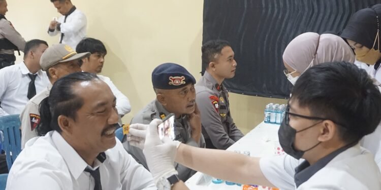 Trs Urine Dadakan Ratusan Personil Brimob Polda NTB, Bersih dari Narkotik