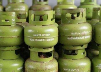 Tabung Gas Tiga Kilogram Langka di Mataram