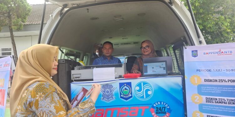 Wagub NTB Lepas Tim Inventarisasi Aset Daerah: Kendaraan Dinas Tak Terpakai Akan Dilelang