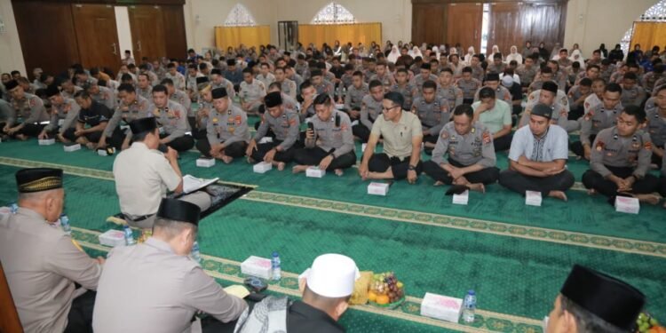 Polda NTB Gelar Maulid Nabi: Irjen Pol Hadi Gunawan: Perkuat Silaturahmi dan Pengabdian