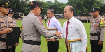 Satu Anggota Polda NTB Dipecat, 13 Polisi Lainnya Diganjar Penghargaan