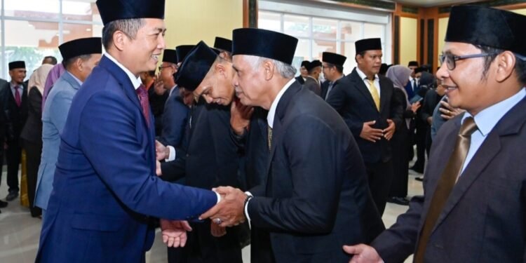 Gubernur NTB Minta Maaf Saat Lantik 392 Pejabat Eselon III dan IV