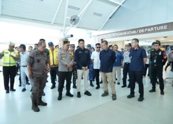 Kapolda NTB Pantau Arus Mudik di Bandara Internasional Lombok dan Terminal Bus Bertais
