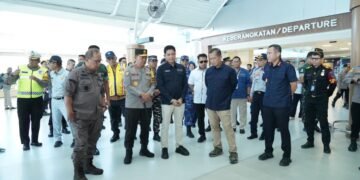 Kapolda NTB Pantau Arus Mudik di Bandara Internasional Lombok dan Terminal Bus Bertais