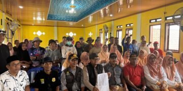 PEMPROV NTB: GOTONG ROYONG ASN DAN GURU SALURKAN BANTUAN UNTUK KORBAN KEBAKARAN DI SUMBAWA