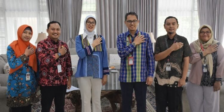 Wastra NTB Menuju Panggung Dunia, Bunda Sinta Dukung Pameran di Australia