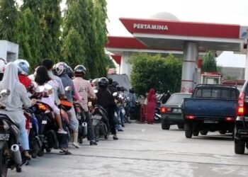 Masyarakat Panik Hawatir  BBM Langka dan Harga Naik