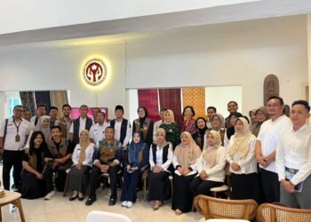 Bunda Sinta Berharap Kerajinan NTB Makin Eksis dan Makin Mengglobal