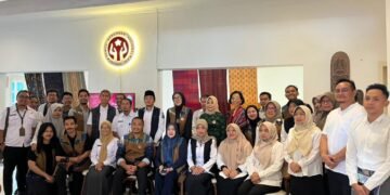 Bunda Sinta Berharap Kerajinan NTB Makin Eksis dan Makin Mengglobal