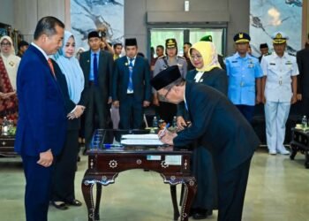 Lantik Sekda NTB, Gubernur Ajak Bangun NTB secara Berjamaah