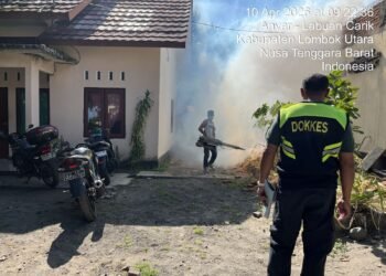 Cegah DBD, Biddokkes Polda NTB Lakukan Fogging di Mako dan Asrama Polsek Kayangan–Bayan