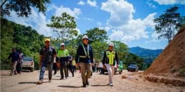 Pembangunan Jalan Lenangguar–Lunyuk Sumbawa Dipercepat, Gubernur Targetkan Tuntas Akhir Mei