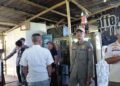 Ganggu Ketertiban Umum, Satpol PP Lotim Tertibkan Cafe di Desa Lenek Lauk