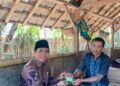 BAZNAS Lombok Timur Serahkan Kartu Asuransi kepada Kelompok Tani Barokah Zakat Desa Gunung Malang