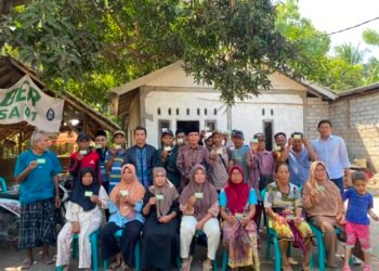 Giliran Kelompok Tani Barokah Zakat Desa Gunung Malang Terima Kartu Asuransi dari BAZNAS Lotim