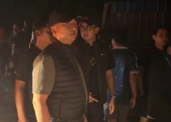 Baru Tiba dari NTT, Gubernur NTB Langsung Turun di Tengah Kebakaran Sade