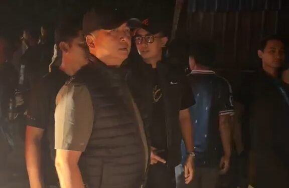 Baru Tiba dari NTT, Gubernur NTB Langsung Turun di Tengah Kebakaran Sade
