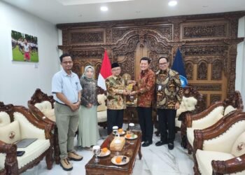 Mendikdasmen Terima Audiensi Bank NTB Syariah, Bahas Penguatan Layanan Keuangan ASN Pendidikan